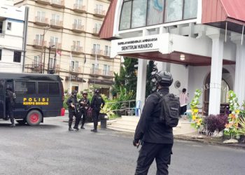 Gereja di Manado Dijaga Polisi Pasca Bom Bunuh Diri Makassar