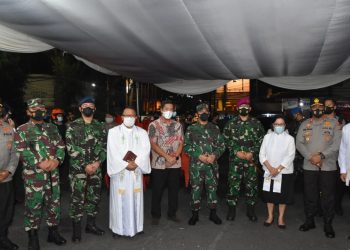 Danrem 131/Santiago bersama   Pangdam XIII/Merdeka dan Forkopimda Tinjau langsung Pengamanan Ibadah Paskah di Manado