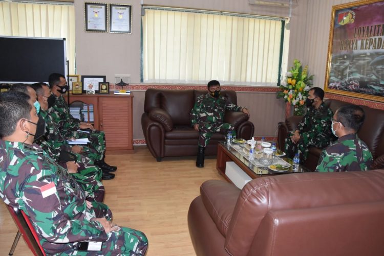 Danrem 131/Santiago Terima Kunjungan Silaturahmi Danguskamla Koarmada II
