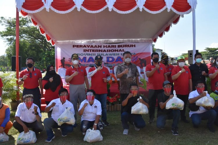 Danrem 131/Santiago Hadiri Bhakti Sosial Peringati May Day di Sulut