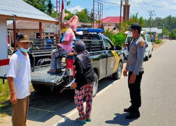 Polisi dan Tentara Antar Jemput Warga Pinolosian ke Gerai Vaksin
