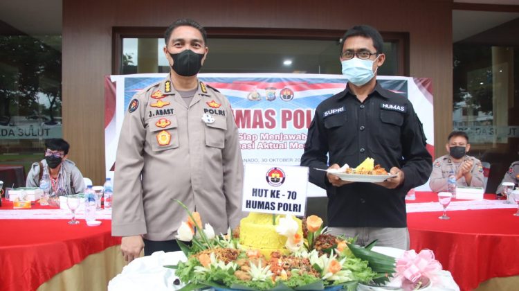 Humas Polda Sulut Syukuran Sederhana HUT ke-70 Humas Polri