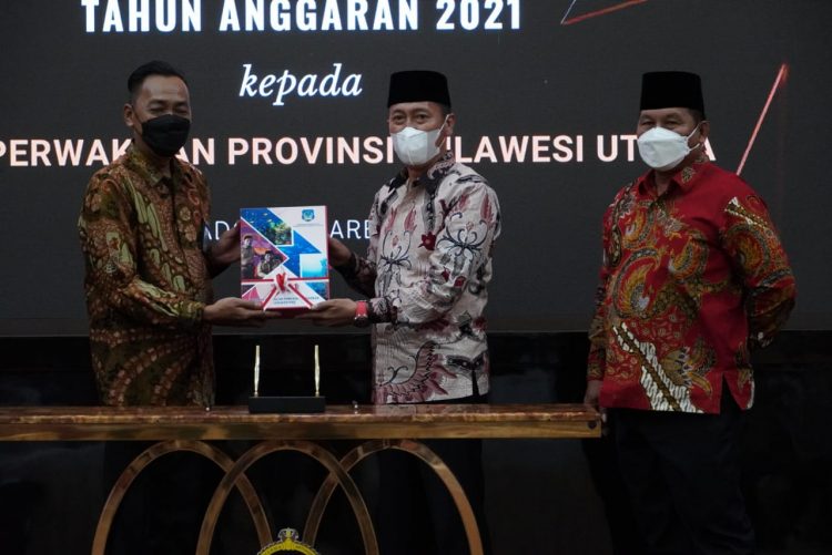 Bupati Bolsel Serahkan LKPD 2021 Unaudited ke BPK