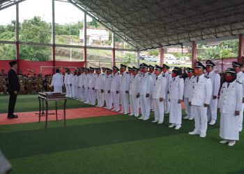 Bupati Iskandar Kamaru Lantik 38 Sangadi Terpilih