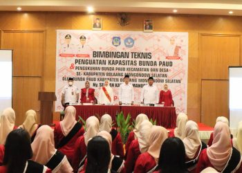 Bupati dan Wabup Bolsel Hadiri Pengukuhan dan Bimtek Bunda PAUD