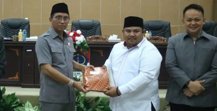 DPRD Boltim Paripurna Terkait  Penetapan Propemperda 2023 dan Penyampaian Tiga Ranperda