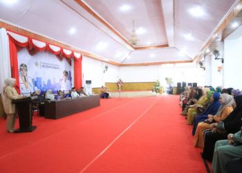 Wali Kota, Ir. Hj. Tatong Bara Hadiri Sosialisasi Pentingnya Peran Istri