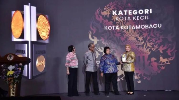 Terima Piala Adipura ke 9 Kali, Tatong Bara: Hadiah Istimewa diakhir Masa Jabatan