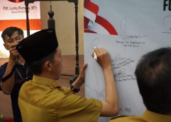 Iskandar – Deddy Ikut Seminar Nasional Moderasi Beragama Merah Putih