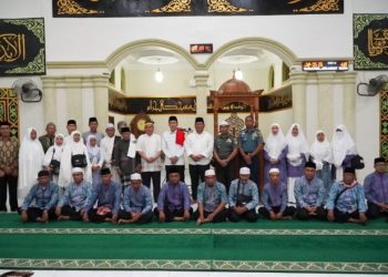 Bupati Iskandar Kamaru Lepas Keberangkatan 18 JCH Bolsel