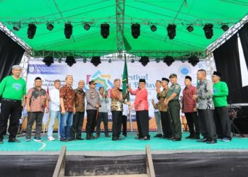 Wakili Walikota, Nayodo Koerniawan Buka Fesbudjaton ke–XVII se–Indonesia Timur