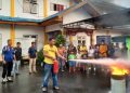 Damkar Kotamobagu Sosialisasi Penggunaan Alat Pemadam Kebakaran di 5 Puskesmas