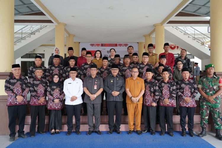 Pj Bupati Bolmong Lantik Pengurus FKUB  2024-2029: Merawat Kerukunan Umat Beragama