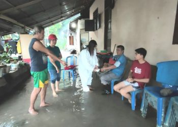 Terobos Banjir, Tim Medis Puskesmas Batu Laksanakan Instruksi Bupati JG, Hal ini yang Dilakukan