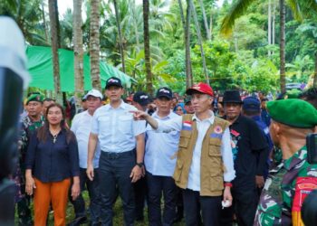 AHY Tinjau Lahan di Bolsel untuk Relokasi Korban Erupsi Gunung Ruang