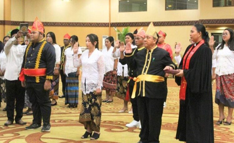 Dihadiri Bupati JG, Bawaslu Minut Lantik 131 Pengawas Kelurahan dan Desa