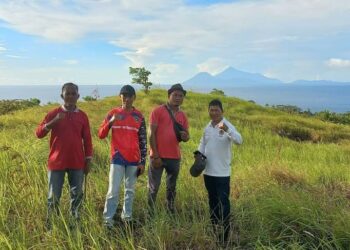 Kapitalau Apengsala Dampingi Kadis Kebersihan Tinjau Lokasi yang Rencananya Dijadikan Tempat Relokasi