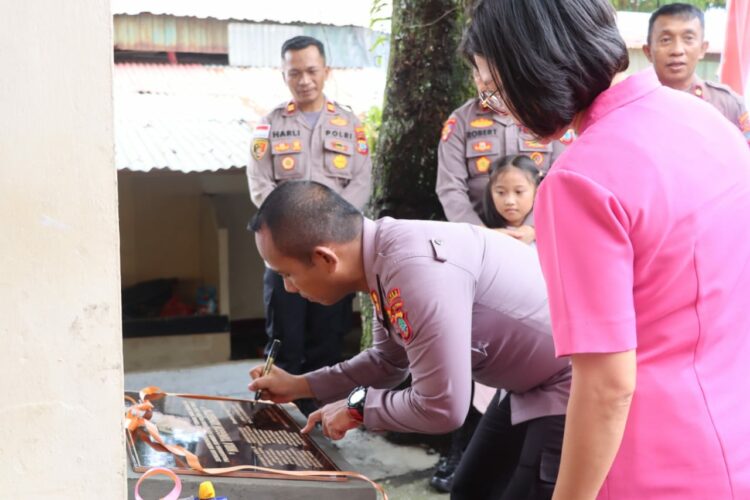 Selain Bedah Rumah, Ternyata Polres Sitaro Juga Beri Kado Spesial Kepada Warga Siau Timur di HUT Bhayangkara