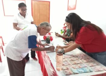19 Keluarga di Kampung Birarikei Terima Bantuan Tunai, Rata-rata Lansia