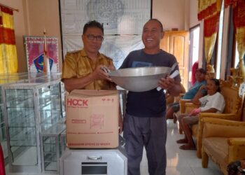 Pemerintah Kampung Lesah Rende Salurkan Bantuan Untuk UMKM Senilai Rp41,5 Juta