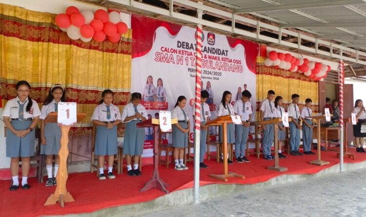 Enam Paslon Ketua dan Wakil Ketua OSIS di SMA N 1 Tagulandang Adu Visi-Misi