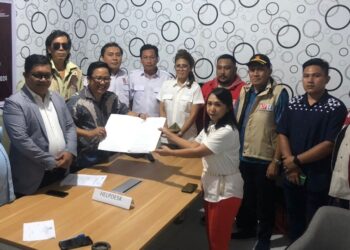 PILKADA MINUT, TIM Hukum MJP-CK Bawa Bukti Dugaan Pelanggaran Petahana ke KPU