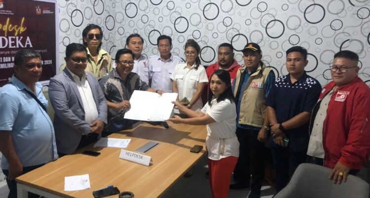 PILKADA MINUT, TIM Hukum MJP-CK Bawa Bukti Dugaan Pelanggaran Petahana ke KPU