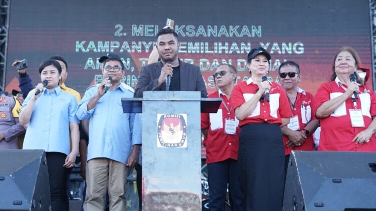 Dua Paslon di Sitaro Kompak Teken Komitmen Kampanye Damai, Ada Juga Seremoni Pelepasan Burung Merpati