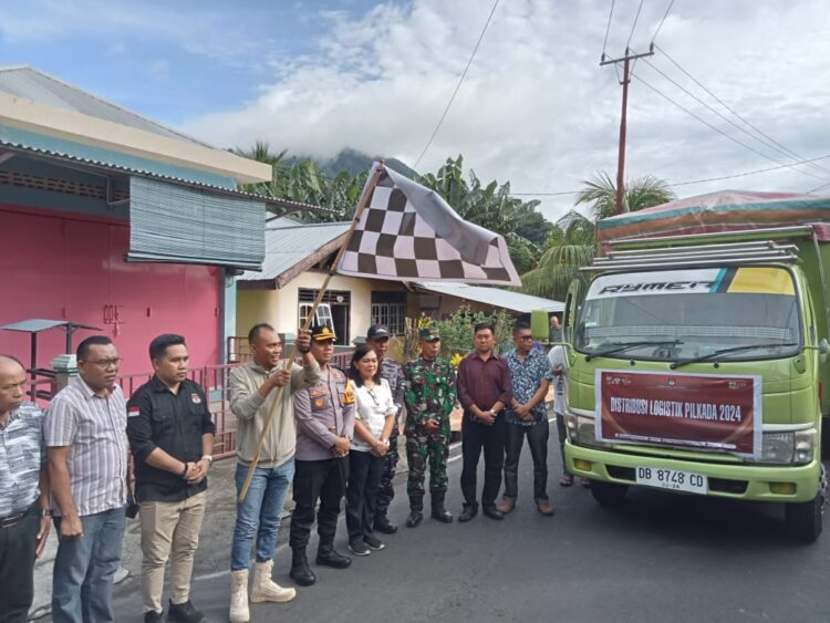 KPU Sitaro Mulai Distribusi Kotak Suara dan Logistik Pemilu Lainnya, Ratusan Personil Kepolisian Turut Mengawal