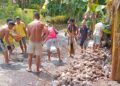 Alokasikan Anggaran Kurang Lebih Rp123 Juta, Kapitalau Herlin Tahulending Beri Pendapatan Tambahan Kepada Warganya