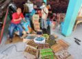 Dipimpin Langsung Kapitalau Rolly Madiro, Pemerintah Kampung Botto Salurkan Bantuan Kepada Pengungsi Gunung Api Ruang