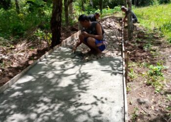 Lanjutkan Pembangunan JUT di Lindongan III Jadi Bukti Dukungan Pemerintah Kampung Lesah Kepada Petani