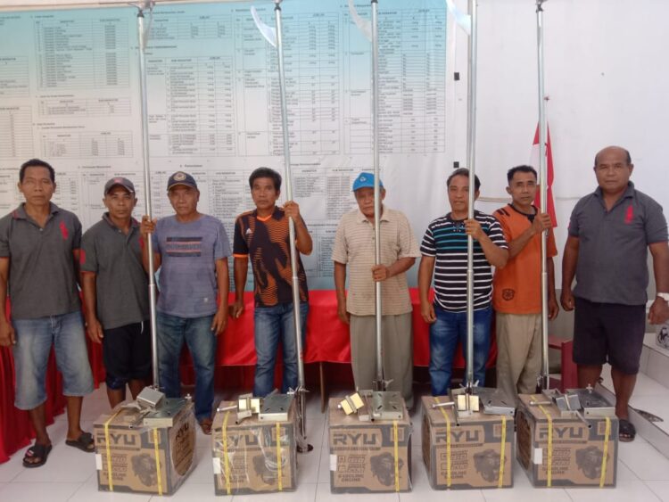 Ternyata Bukan Hanya Petani, Pemerintah Kampung Tulusan Juga Beri Bantuan Kepada Para Nelayan