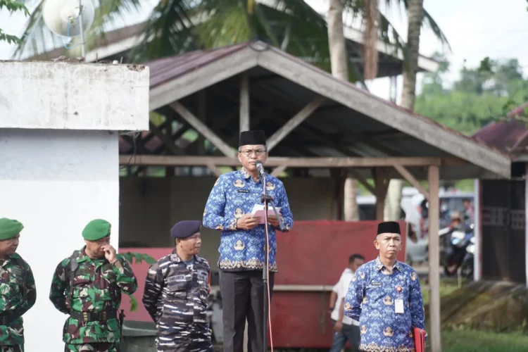 Pjs Bupati Bolsel Tahlis Gallang Pimpin Upacara Hari Pahlawan