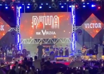 Kampanye Akbar Yulius Selvanus Komaling – Victor Mailangkay di Manado Dihadiri Dewa 19