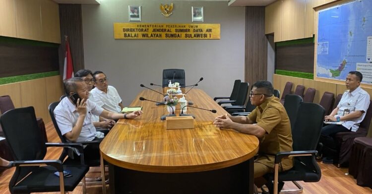 WaBup Heronimus Makainas Koordinasikan Penanganan Banjir Pulau Makalehi di BWS Sulawesi I Manado