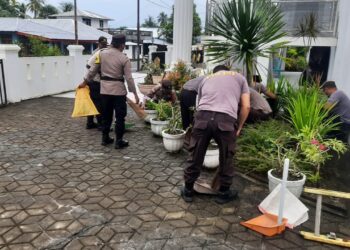 Sambut Hari Bhayangkara ke-79, Polsek Tagulandang Gelar Bakti Sosial Religi di Gereja GMIST Nazareth Bahoi