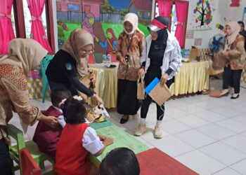 Kadisdikbud Bolsel dan Bunda PAUD Dampingi MPLS, Dorong Pembentukan Karakter