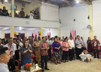 Kapitalau Lumbo Hadiri Ibadah Perayaan Natal di GPdI Ichtus Lumbo