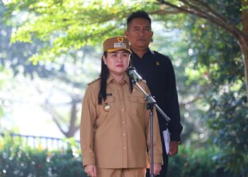 Bupati Chyntia Kalangit Tekankan Disiplin, Etos Kerja, serta Harmoni ASN dalam Apel Perdana